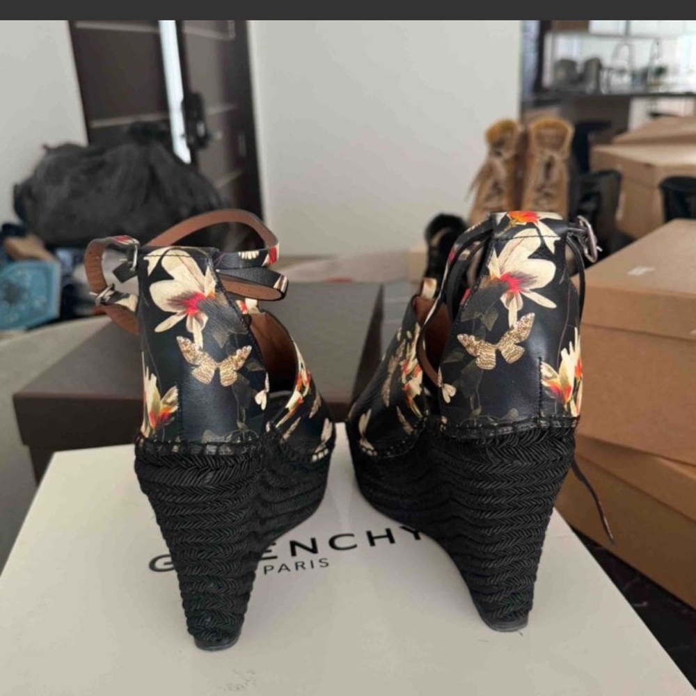 Givenchy Black and Cream Floral Wedges - Picture 5 of 9